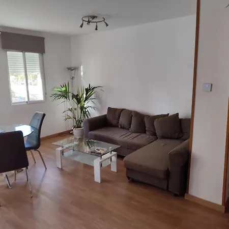 Homestay Bedroom To Rent In The *