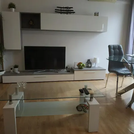 Homestay Bedroom To Rent In The