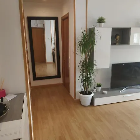 Bedroom To Rent In The Homestay *